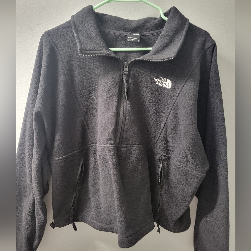 The North Face Black Fleece Cropped Pullover